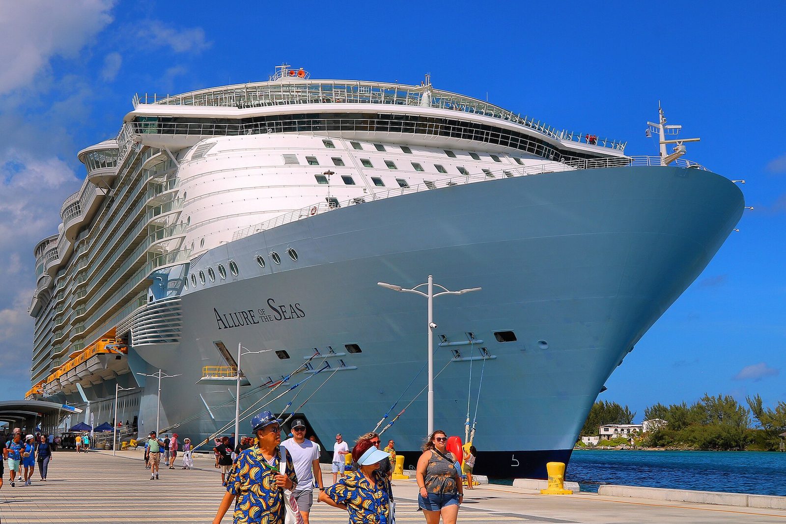 Лайнер Allure of the Seas