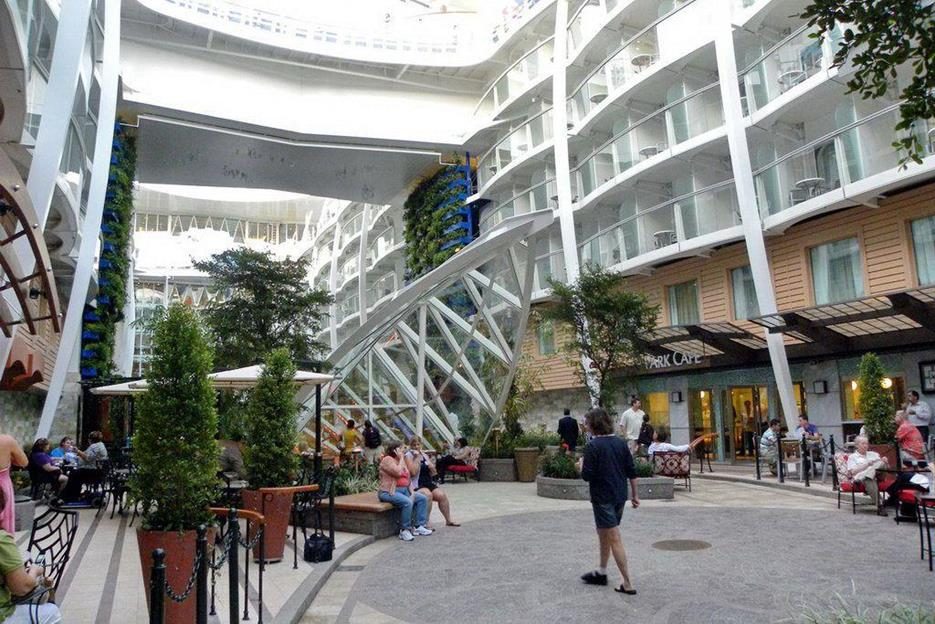 Концерт в Центральном парке Allure of the Seas